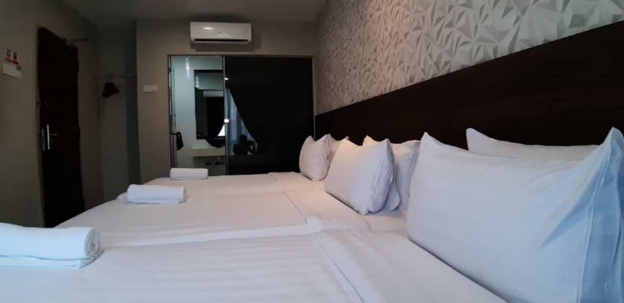MIICO Hotel @ Mount Austin Johor Bahru Exterior foto