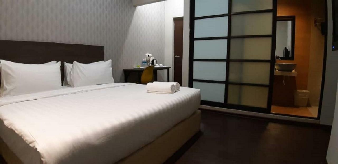 MIICO Hotel @ Mount Austin Johor Bahru Exterior foto
