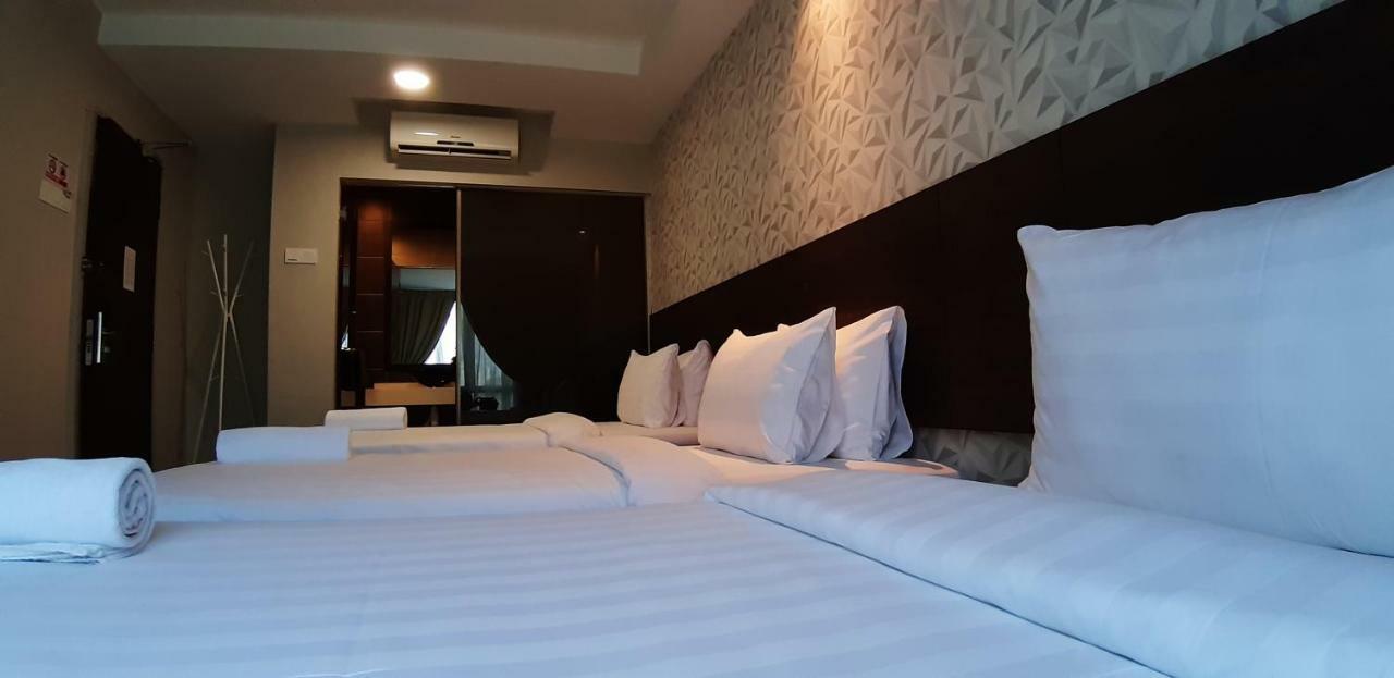 MIICO Hotel @ Mount Austin Johor Bahru Exterior foto