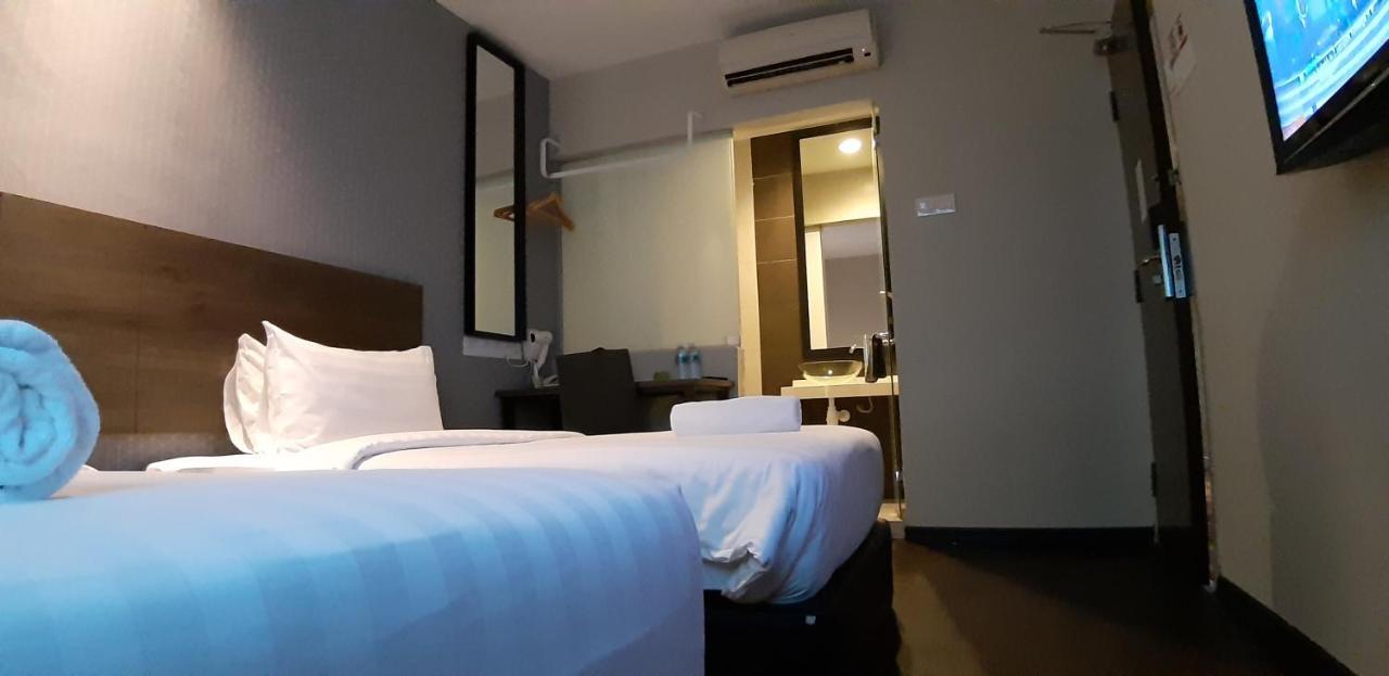 MIICO Hotel @ Mount Austin Johor Bahru Exterior foto